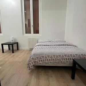 https://superbe-appartement-proche-paris.fr-paris.fr